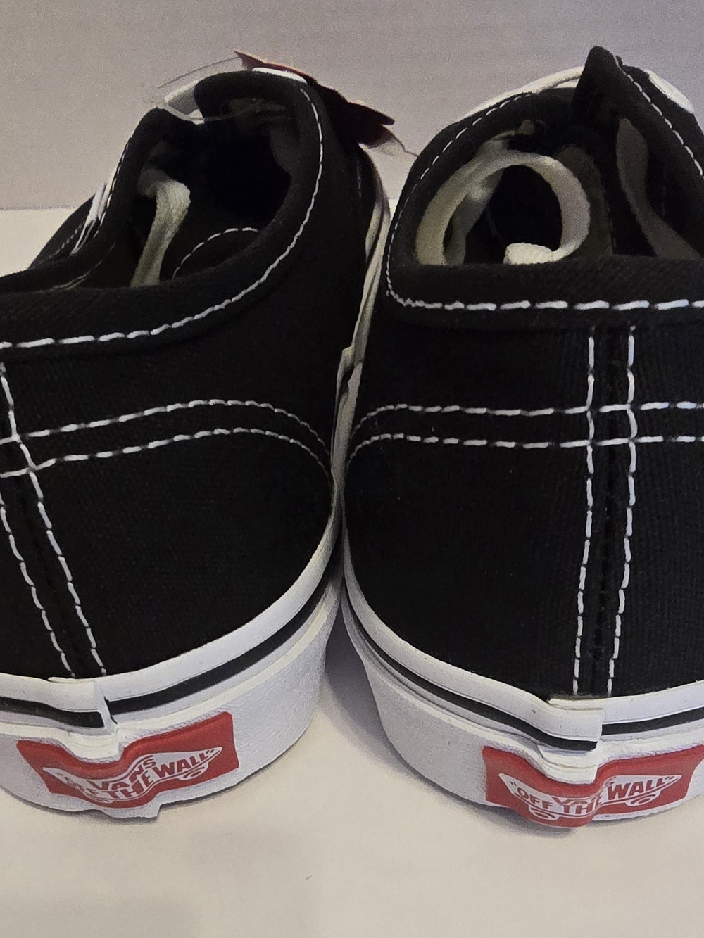 Vans Black Canvas Low-Top Sneakers New Size 5.5 - Picture 3 of 11